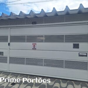 Portão de garagem de aço galvanizado com tubo horizontal